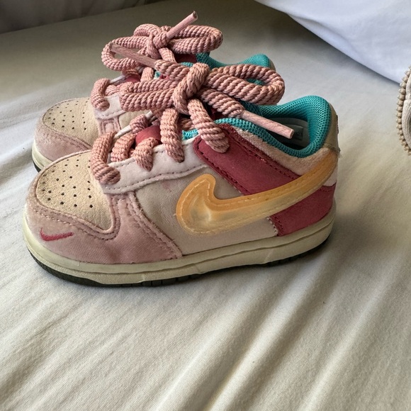 SOLD - Picture 3 of 4